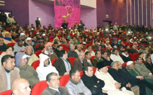 Opter pour des politiques sociales et économiques qui tiennent compte des besoins des citoyens Opter pour des politiques sociales et économiques qui tiennent compte des besoins des citoyens