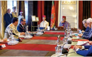 SM le Roi préside une séance de travail consacrée à l’examen de la situation à la suite du tremblement de terre: Directives Royales pour