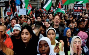 A Londres, des dizaines de milliers de manifestants réclament la fin de la guerre à Gaza