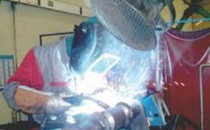 Vers le renforcement de la coopération française avec les PME nationales Vers le renforcement de la coopération française avec les PME nationales