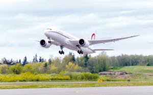 ​Des parlementaires à bord du nouveau Boeing 787 Dreamliner de la RAM