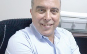 Syndicat orphelin  Slogans déphasés Syndicat orphelin  Slogans déphasés