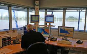 Un système informatique  mis à la disposition de  la direction du domaine  public maritime Un système informatique  mis à la disposition de  la direction du domaine  public maritime