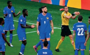 La France laisse filer la première place