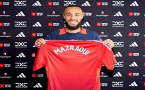 Noussair Mazraoui rejoint Manchester United