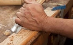 L’artisanat procure de l’emploi et des revenus à une frange importante de la population locale L’artisanat procure de l’emploi et des revenus à une frange importante de la population locale