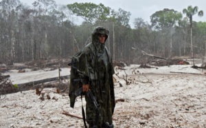 La plage d’Amazonie, empreinte d’une mine illégale