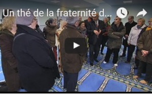 Un thé de la fraternité dans les mosquées de France, un an après les attentats