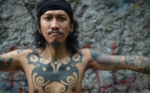 La nouvelle vie des tatouages tribaux d'Indonésie