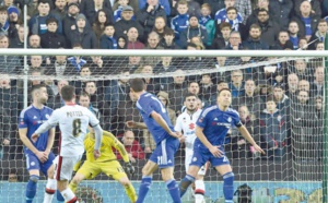 La Premier League claque des dents et de l'argent