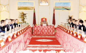 S.M. le Roi préside un Conseil des ministres à Laâyoune