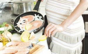 Manger trop de poisson pendant la grossesse augmente le risque d'obésité chez le bébé