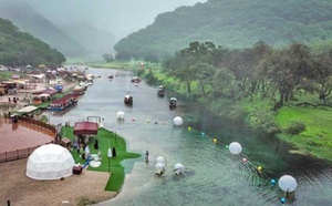 Par la poésie et le chant, des Omanais s'efforcent de préserver une langue ancestrale Par la poésie et le chant, des Omanais s'efforcent de préserver une langue ancestrale