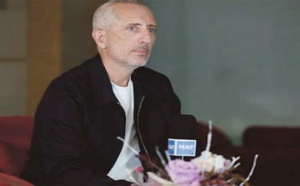Quand Gad Elmaleh se livre : Entre rires, émotions et attachement profond au Maroc Quand Gad Elmaleh se livre : Entre rires, émotions et attachement profond au Maroc