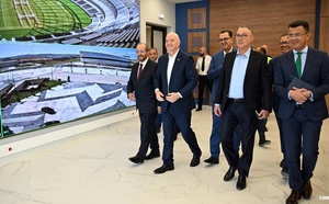 Le président de la FIFA visite le Grand stade de Tanger