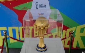 La CAF présente à Kigali le Trophée de la Coupe d’Afrique lors de sa tournée promotionnelle "CAN Maroc 2025"