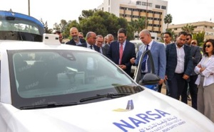 Présentation du modèle de la voiture intelligente "Smart Drive Test" pour les examens d'obtention de permis de conduire