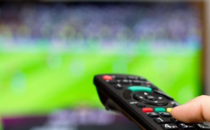 La baisse du temps passé devant la télé en direct se confirme dans le monde