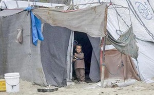 Lancement à Gaza de la campagne "Hiver chaud" au profit de Palestiniens déplacés