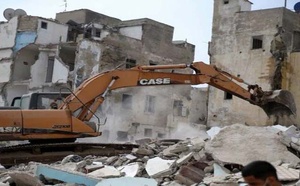 Démolitions expéditives, évacuations précipitées et angoisses quotidiennes : Le prix humain d’une urgence urbaine