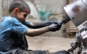 La relation entre revenus insuffisants des adultes, vulnérabilité économique et persistance du travail des enfants, en débat à Marrakech