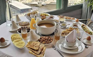 Au ftour fassi, la tradition se décline en douceurs