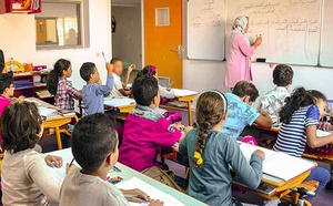 L’école publique entre fiction statistique et réalité sociale: Réformée par les mots, abandonnée de fait