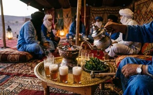"Jamaâ", "Jamr" et "Jarr" : Le triptyque du rituel du thé sahraoui