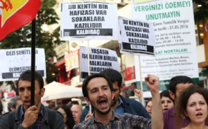 Arrestations et rassemblements interdits pour l'anniversaire de la fronde anti-Erdogan