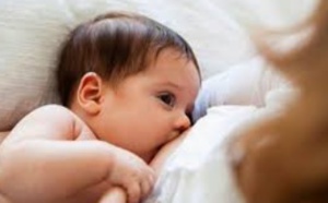 Les enfants nourris  au sein six mois ont moins de troubles du comportement