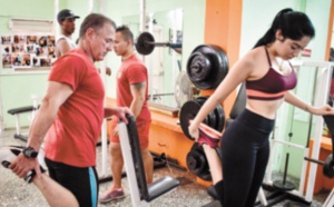 A Cuba, le culte "bourgeois" du corps gagne du terrain