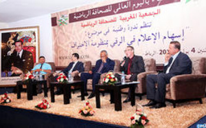 Le rôle des médias dans le processus de professionnalisation du sport national