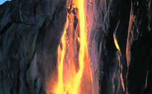 Les destinations les plus spectaculaires du monde : Horsetail Fall - Yosémite, Etats-Unis