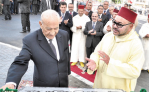 S.M le Roi  inaugure l'Avenue Abderrahmane  El Youssoufi à Tanger