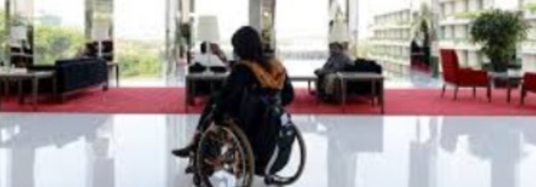 Des paraplégiques de longue date retrouvent une capacité de mouvement