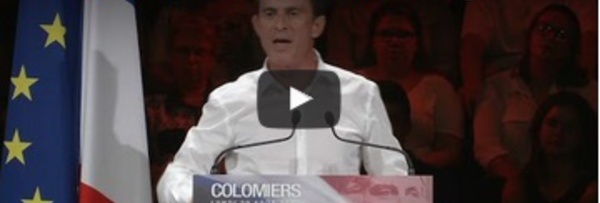 Valls: "Marianne a le sein nu, elle n'est pas voilée parce qu'elle est libre"