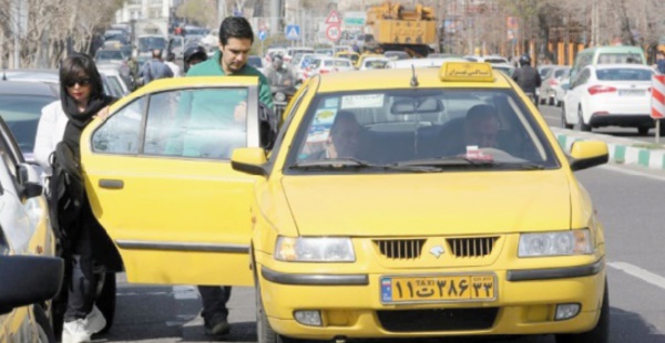 Téhéran, une capitale submergée par les taxis