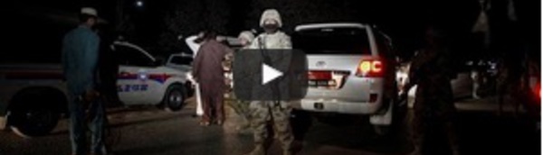 Pakistan : des kamikazes attaquent une école de police, 60 morts