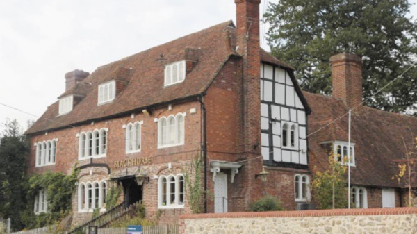 Pluckley, village le plus hanté d'Angleterre, redoute Halloween