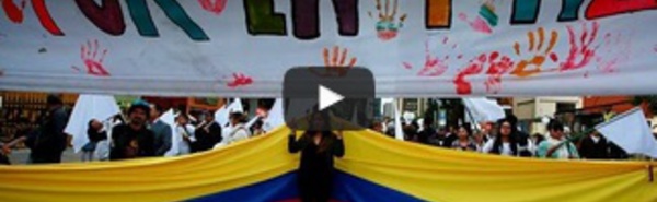 L'accord de paix enfin officiellement approuvé en Colombie