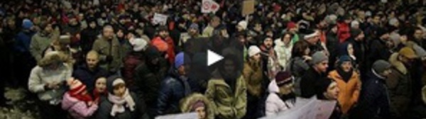 Des milliers de Roumains manifestent contre la réforme controversée de la justice