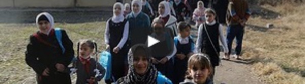 En Irak : les enfants de Mossoul-Est retournent à l'école