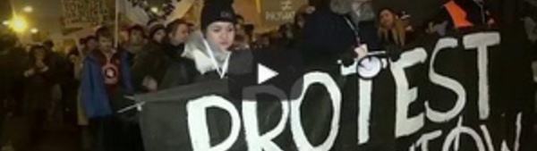 0:11 / 0:50 Pologne: manifestations étudiantes contre le gouvernement