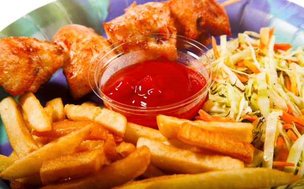 Des fast-foods contiennent des substances potentiellement nocives