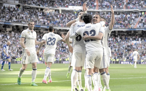 Le Real et le Barça restent au coude à coude