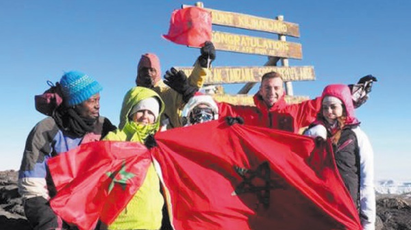 Le drapeau marocain hissé au sommet du Kilimandjaro