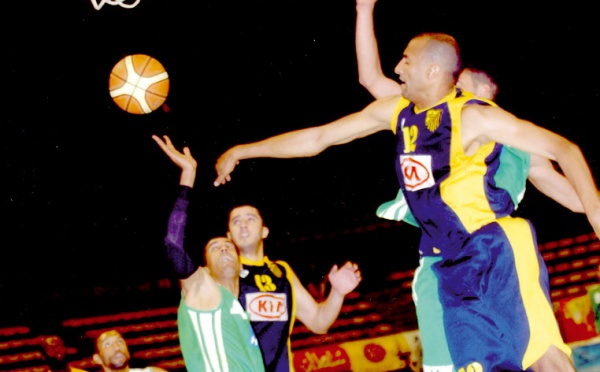 Demi-finales aller de la Coupe du Trône de basketball : A deux longueurs du sacre