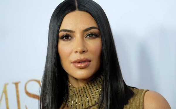Jugée trop photoshopée, Kim Kardashian perd 100.000 fans sur les réseaux sociaux