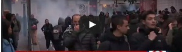 Scènes d'affrontements à Paris entre manifestants et forces de l'ordre après la victoire d'E. Macron