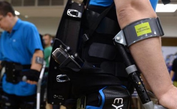 Un exosquelette pour empêcher les personnes âgées de tomber